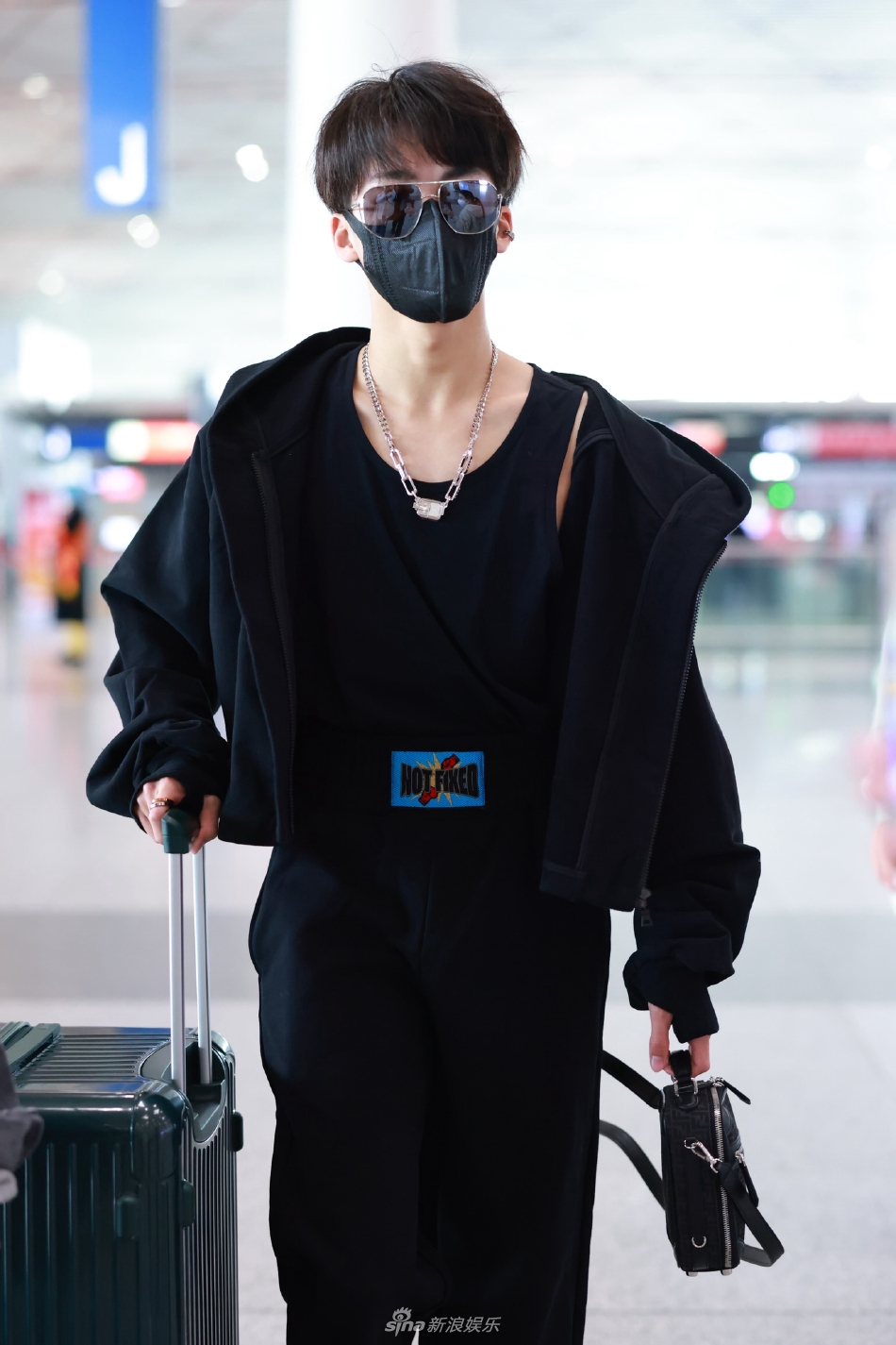 何洛洛機場最新動態(tài)，自然美景的輕松探索之旅